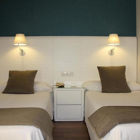 Las Rocas Playa Hotel 카스트로우르디알레스 외부 사진