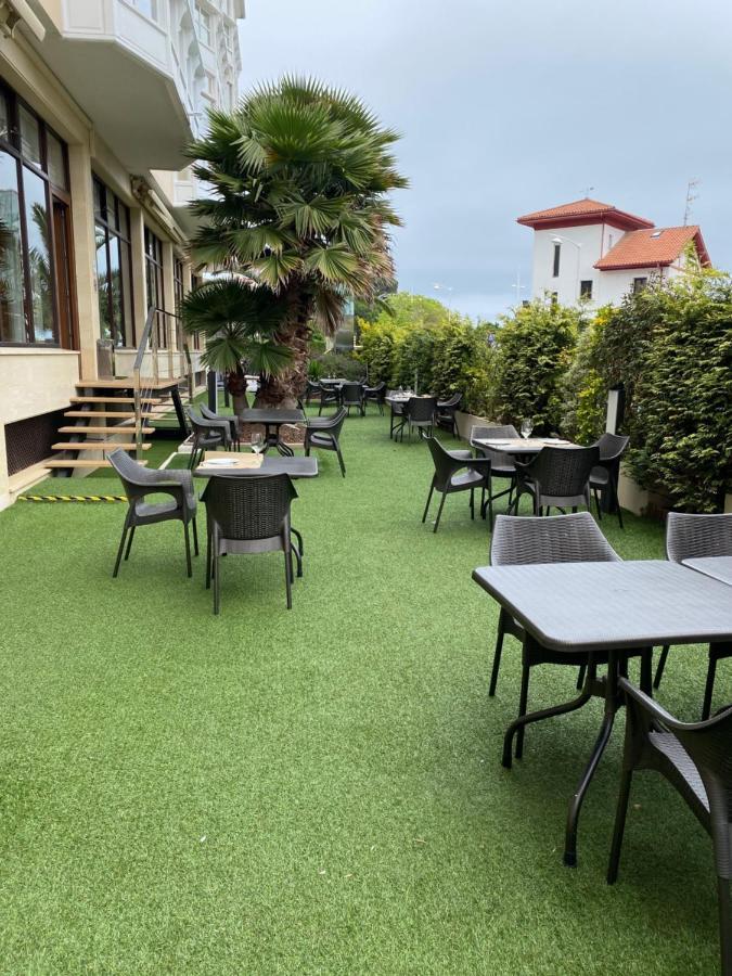 Las Rocas Playa Hotel 카스트로우르디알레스 외부 사진