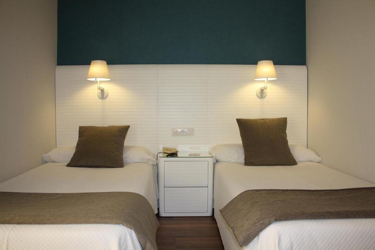 Las Rocas Playa Hotel 카스트로우르디알레스 외부 사진