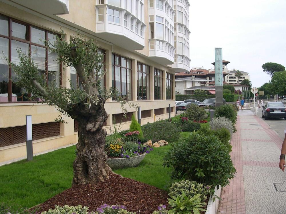 Las Rocas Playa Hotel 카스트로우르디알레스 외부 사진