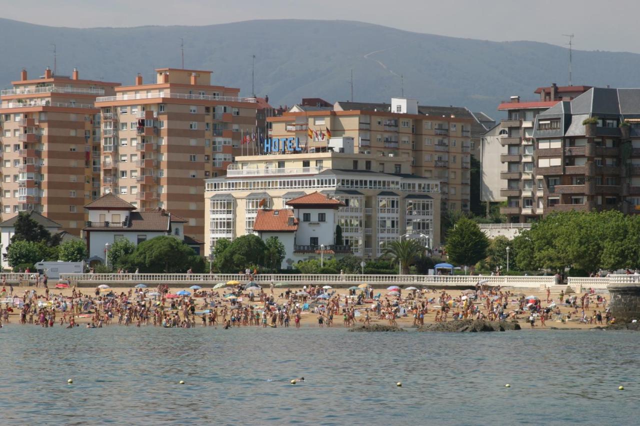 Las Rocas Playa Hotel 카스트로우르디알레스 외부 사진