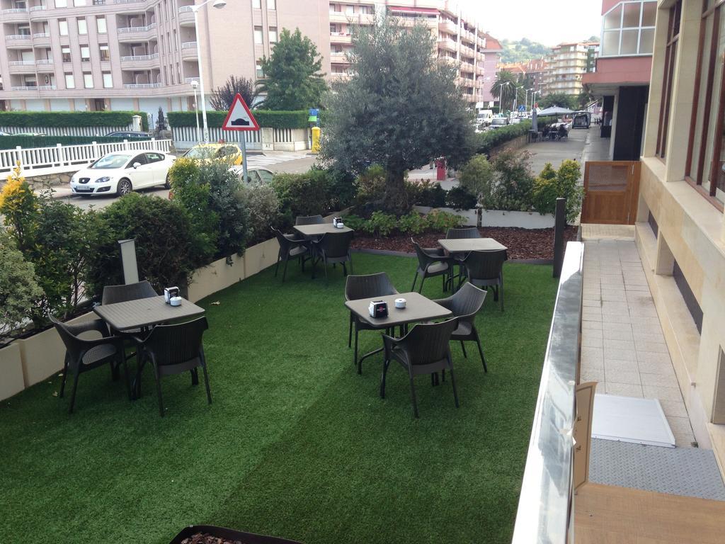 Las Rocas Playa Hotel 카스트로우르디알레스 외부 사진