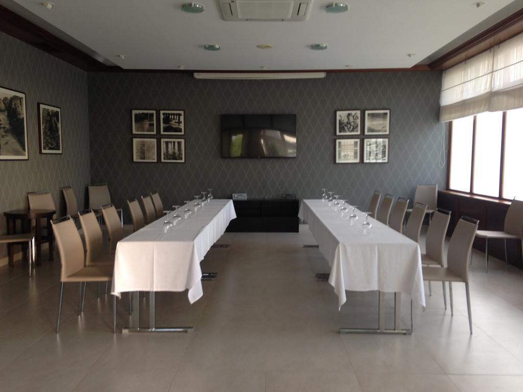 Las Rocas Playa Hotel 카스트로우르디알레스 외부 사진