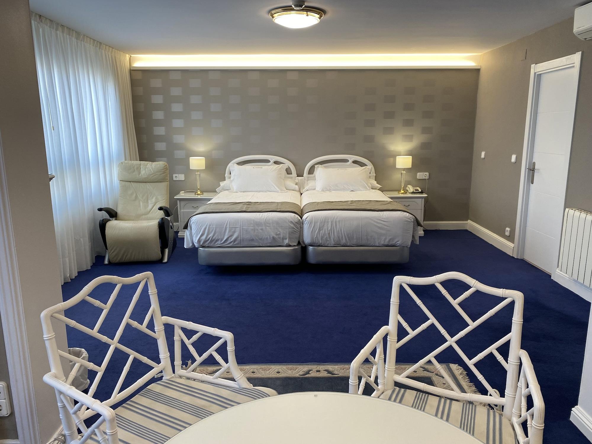 Las Rocas Playa Hotel 카스트로우르디알레스 외부 사진