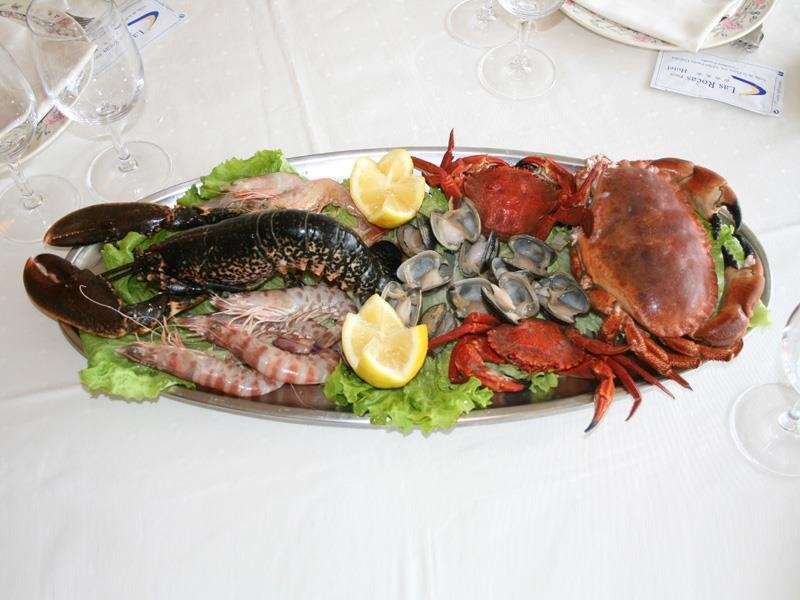Las Rocas Playa Hotel 카스트로우르디알레스 레스토랑 사진
