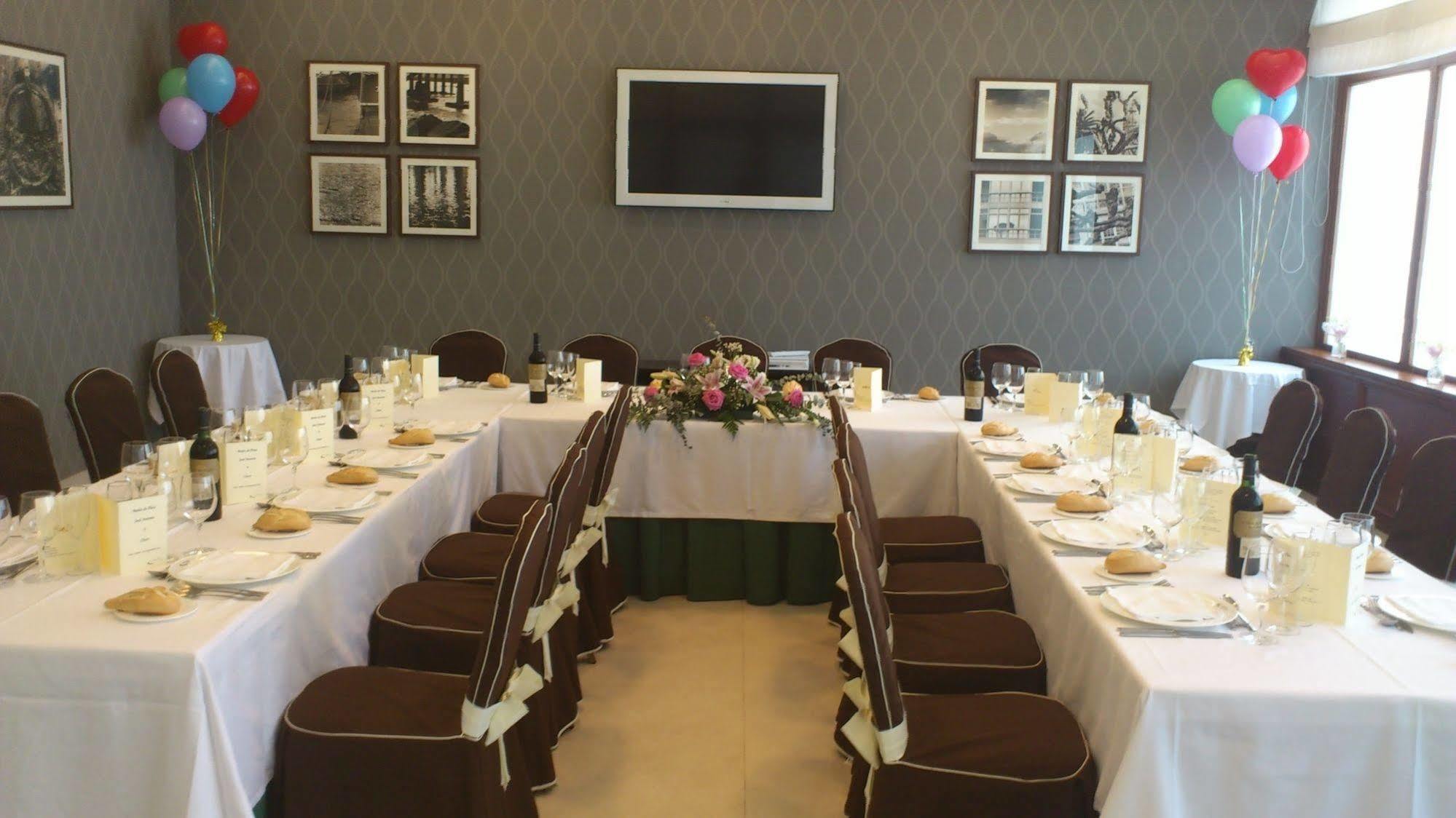 Las Rocas Playa Hotel 카스트로우르디알레스 외부 사진